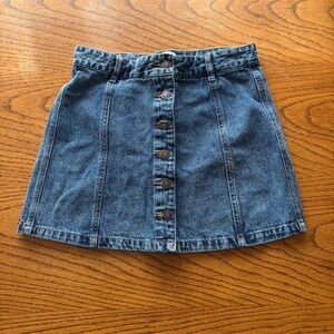 Forever 21 Denim Button Mini Skirt in Medium